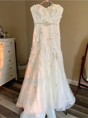 Maggie Sottero wedding dress